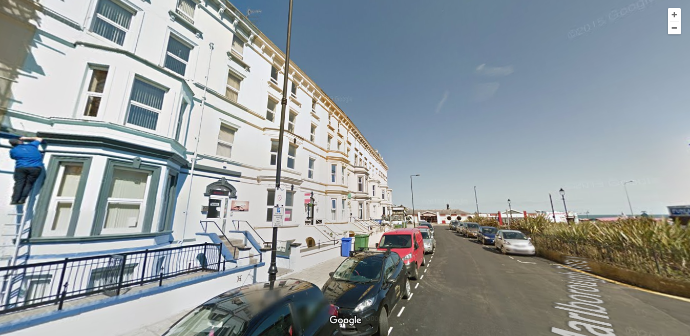 Acacia Holiday Flats Luxury SelfCatering in central